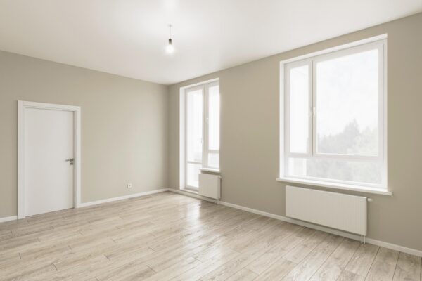 Цвет настроения хай-тек: 58% новоселов предпочитают все оттенки серых тонов в отделке